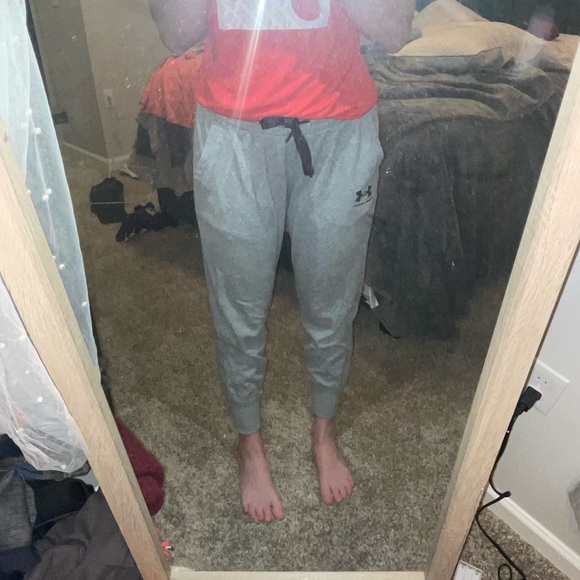🎄Under Armour Joggers🎄 - Picture 3 of 3